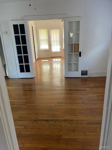 3711 Alberta Street, St Louis, MO 63116