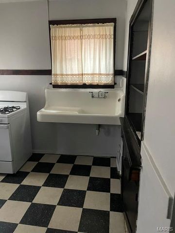 3711 Alberta Street, St Louis, MO 63116