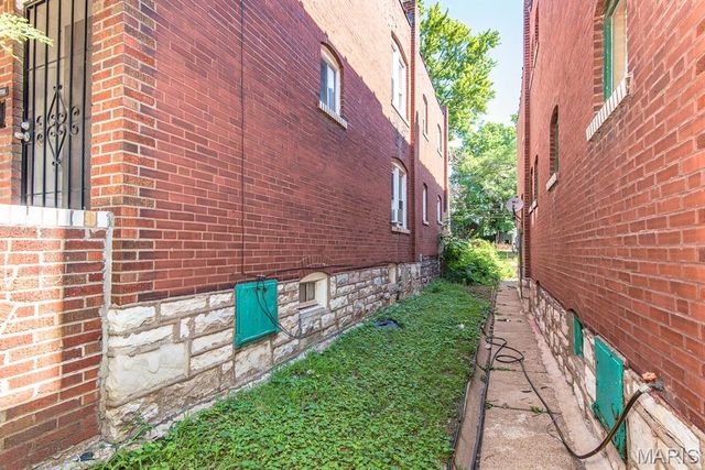 3711 Alberta Street, St Louis, MO 63116