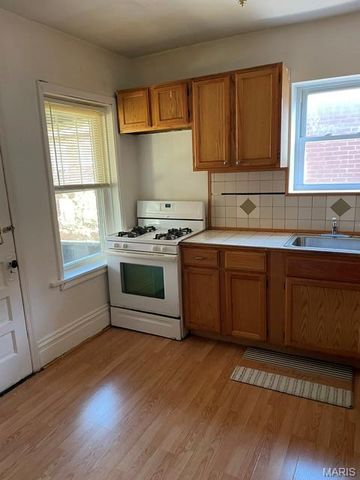 3711 Alberta Street, St Louis, MO 63116