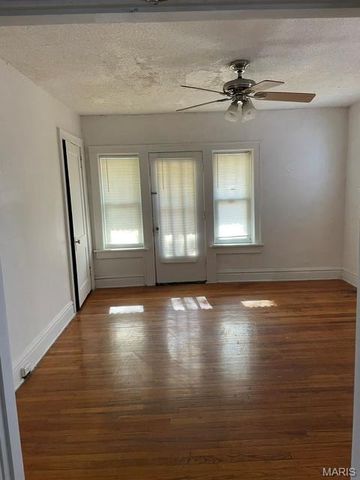 3711 Alberta Street, St Louis, MO 63116