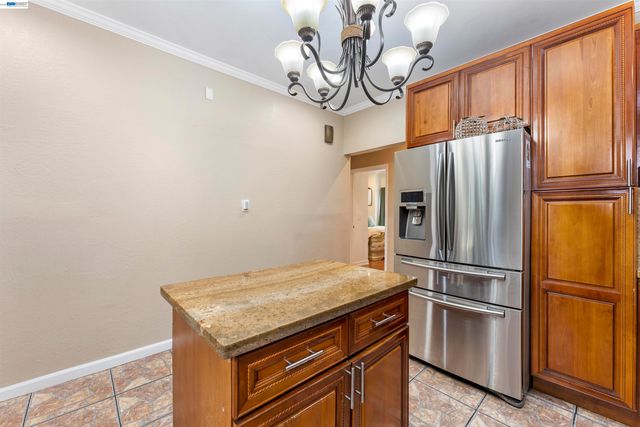 25 Regent St, San Francisco, CA 94112