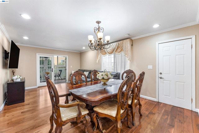 25 Regent St, San Francisco, CA 94112