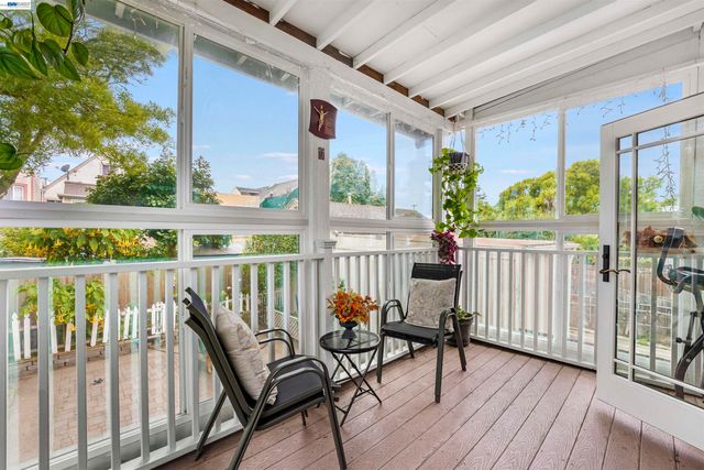 25 Regent St, San Francisco, CA 94112