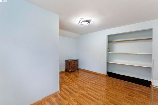25 Regent St, San Francisco, CA 94112