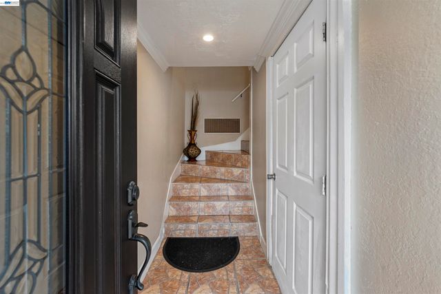25 Regent St, San Francisco, CA 94112