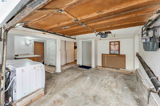 25 Regent St, San Francisco, CA 94112