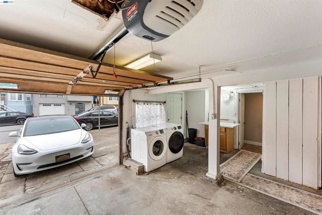 25 Regent St, San Francisco, CA 94112