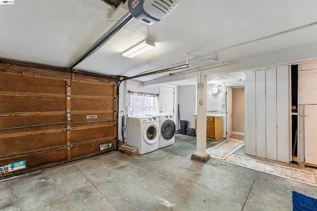 25 Regent St, San Francisco, CA 94112