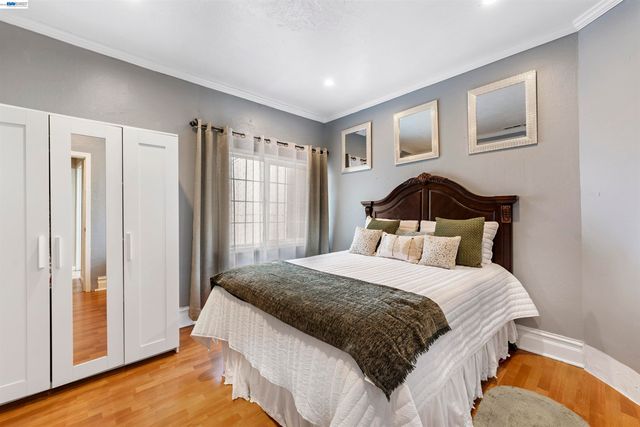 25 Regent St, San Francisco, CA 94112