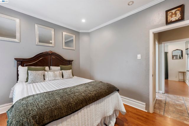 25 Regent St, San Francisco, CA 94112