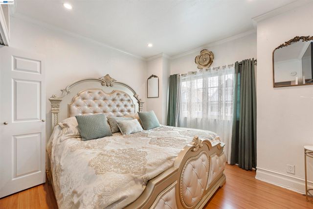 25 Regent St, San Francisco, CA 94112