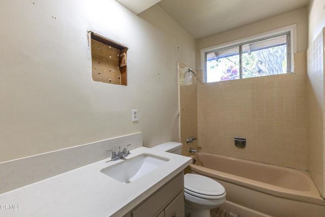 4618 Crown Avenue, La Canada Flintridge, CA 91011