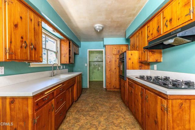 4618 Crown Avenue, La Canada Flintridge, CA 91011