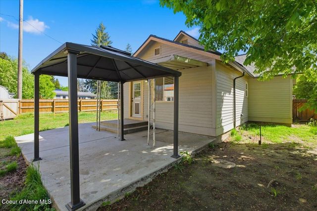 32487 N 2nd AVE, Spirit Lake, ID 83869