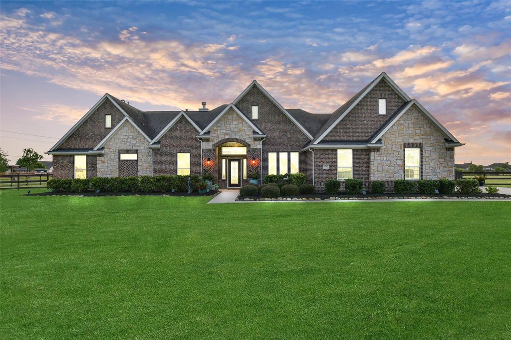 7630 Oak Alley Court, Rosharon, TX 77583