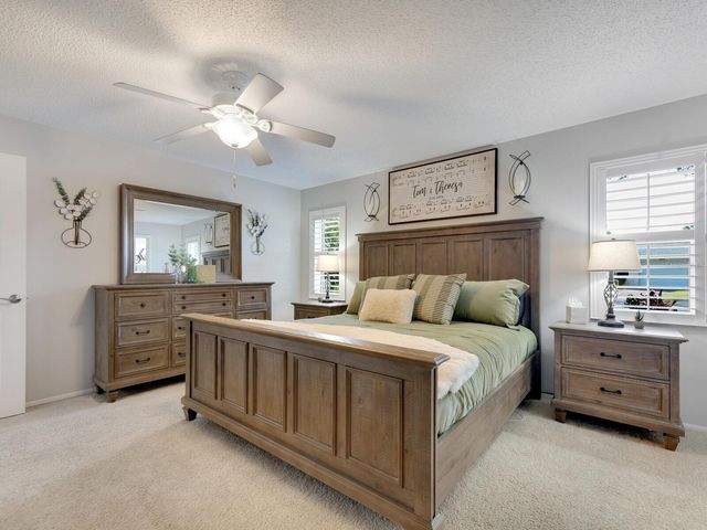 6994 W COUNTRY CLUB DRIVE N, Sarasota, FL 34243