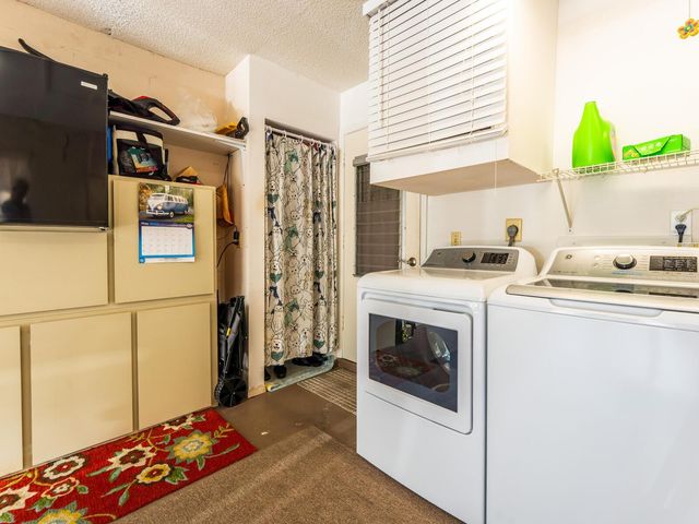 6994 W COUNTRY CLUB DRIVE N, Sarasota, FL 34243