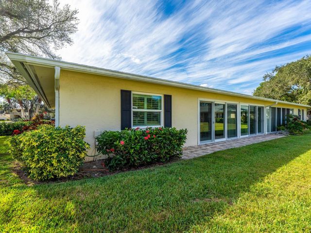 6994 W COUNTRY CLUB DRIVE N, Sarasota, FL 34243