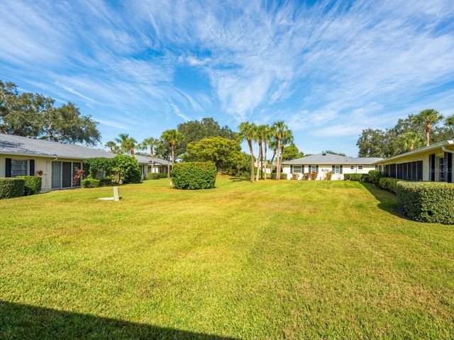 6994 W COUNTRY CLUB DRIVE N, Sarasota, FL 34243