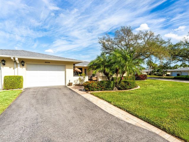 6994 W COUNTRY CLUB DRIVE N, Sarasota, FL 34243