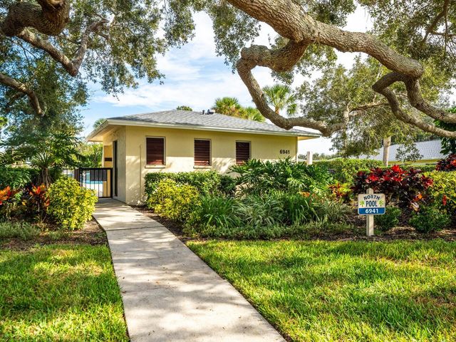 6994 W COUNTRY CLUB DRIVE N, Sarasota, FL 34243
