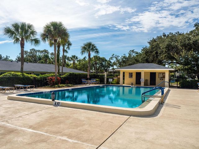 6994 W COUNTRY CLUB DRIVE N, Sarasota, FL 34243