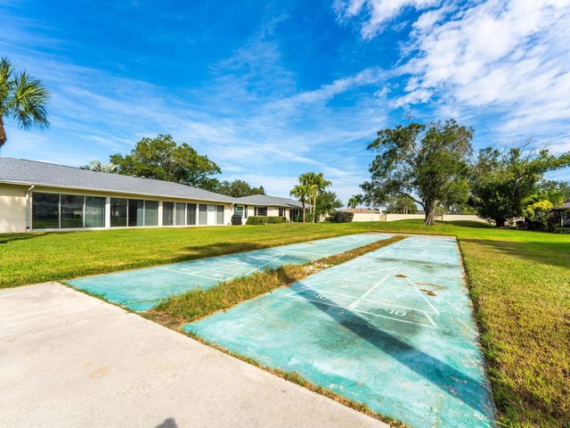 6994 W COUNTRY CLUB DRIVE N, Sarasota, FL 34243