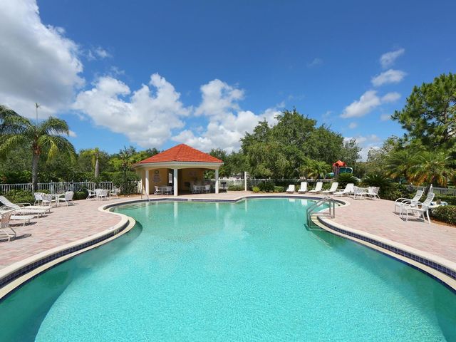 6994 W COUNTRY CLUB DRIVE N, Sarasota, FL 34243