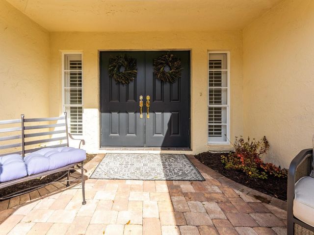 6994 W COUNTRY CLUB DRIVE N, Sarasota, FL 34243