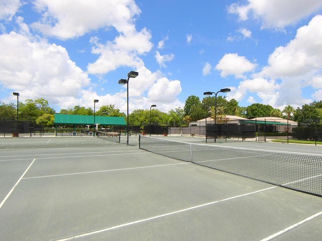 6994 W COUNTRY CLUB DRIVE N, Sarasota, FL 34243