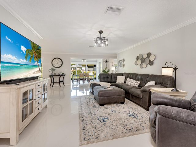 6994 W COUNTRY CLUB DRIVE N, Sarasota, FL 34243