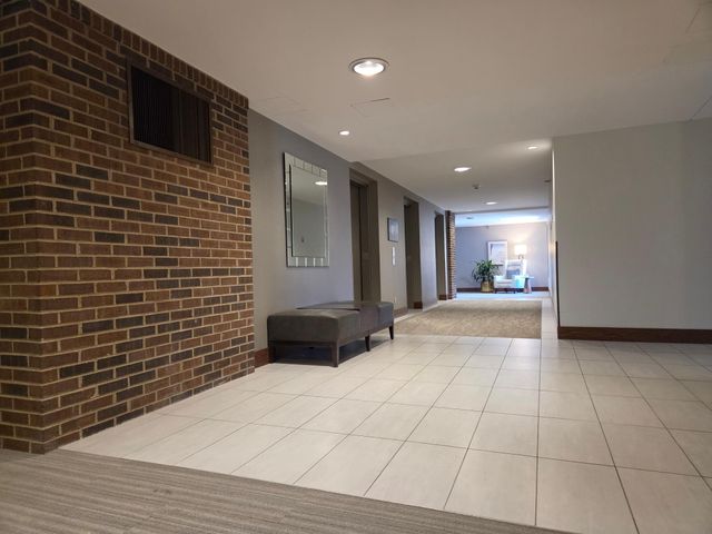 1235 Yale Place 1701, Minneapolis, MN 55403