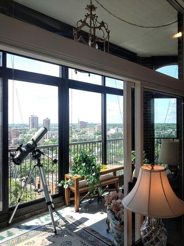 1235 Yale Place 1701, Minneapolis, MN 55403
