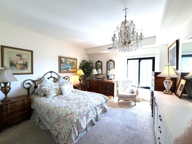 1235 Yale Place 1701, Minneapolis, MN 55403