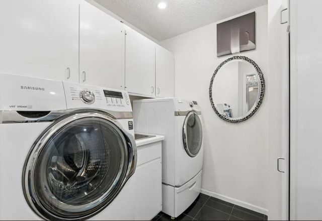 1235 Yale Place 1701, Minneapolis, MN 55403