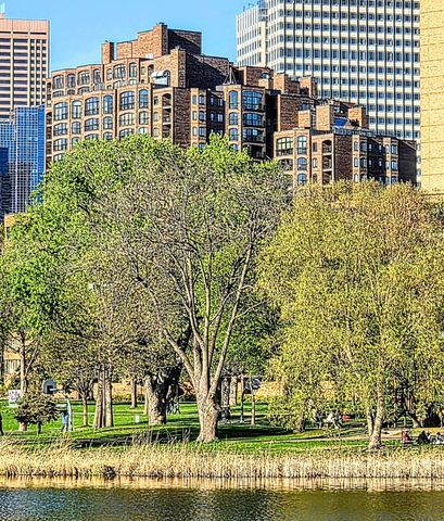 1235 Yale Place 1701, Minneapolis, MN 55403