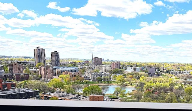 1235 Yale Place 1701, Minneapolis, MN 55403