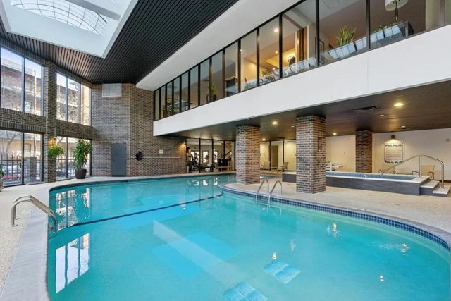 1235 Yale Place 1701, Minneapolis, MN 55403