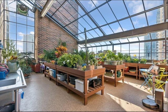 1235 Yale Place 1701, Minneapolis, MN 55403