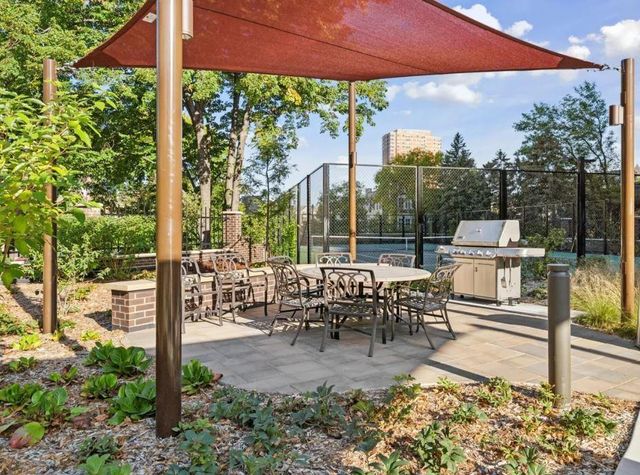 1235 Yale Place 1701, Minneapolis, MN 55403