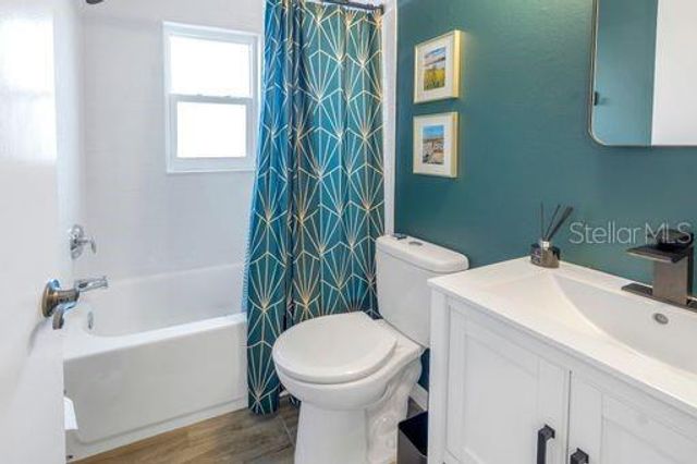 6990 PLACE DE LA PAIX 2B, South Pasadena, FL 33707