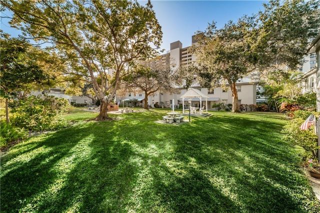 6990 PLACE DE LA PAIX 2B, South Pasadena, FL 33707