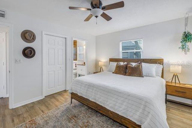 6990 PLACE DE LA PAIX 2B, South Pasadena, FL 33707