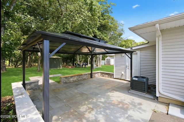 30 Parisian Drive, Toms River, NJ 08753
