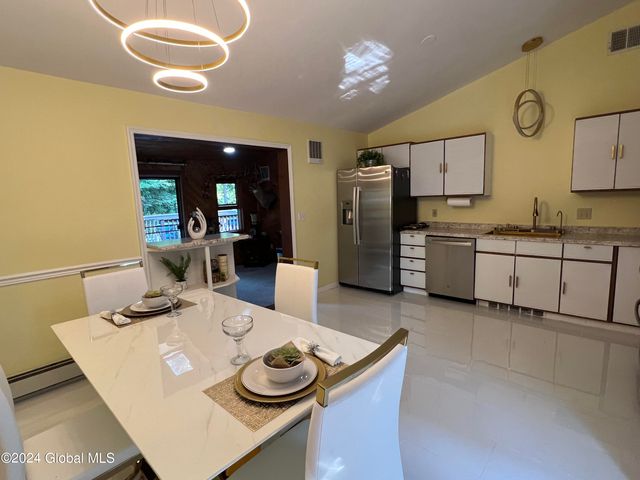 35 Meadow Rue Place, Malta, NY 12020