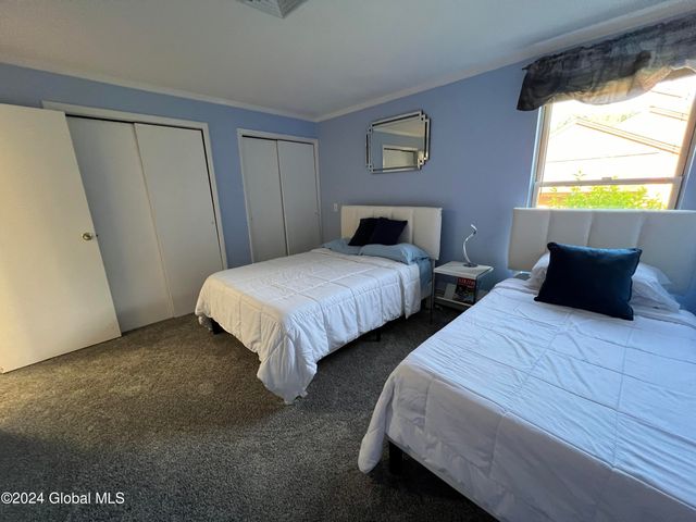 35 Meadow Rue Place, Malta, NY 12020