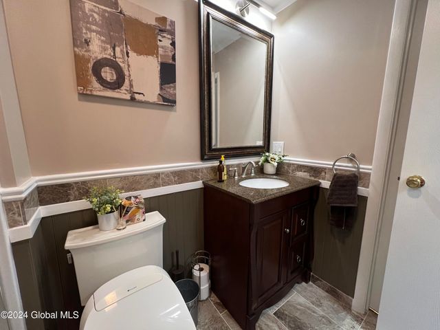 35 Meadow Rue Place, Malta, NY 12020