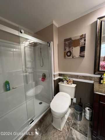 35 Meadow Rue Place, Malta, NY 12020