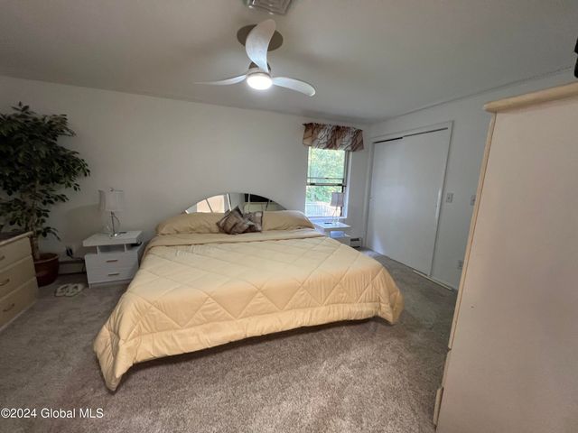 35 Meadow Rue Place, Malta, NY 12020